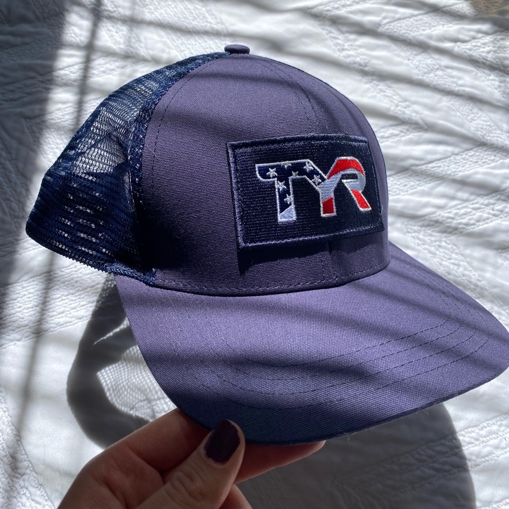 NEW TYR navy men’s baseball cap with American flag print logo